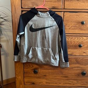 Boys nike pullover